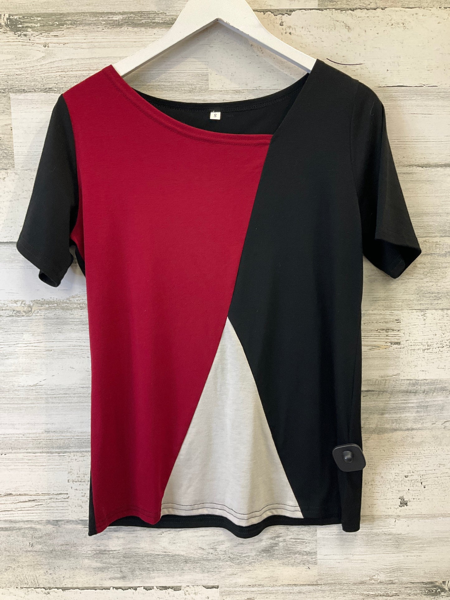 Black & Red Top Short Sleeve Clothes Mentor, Size S