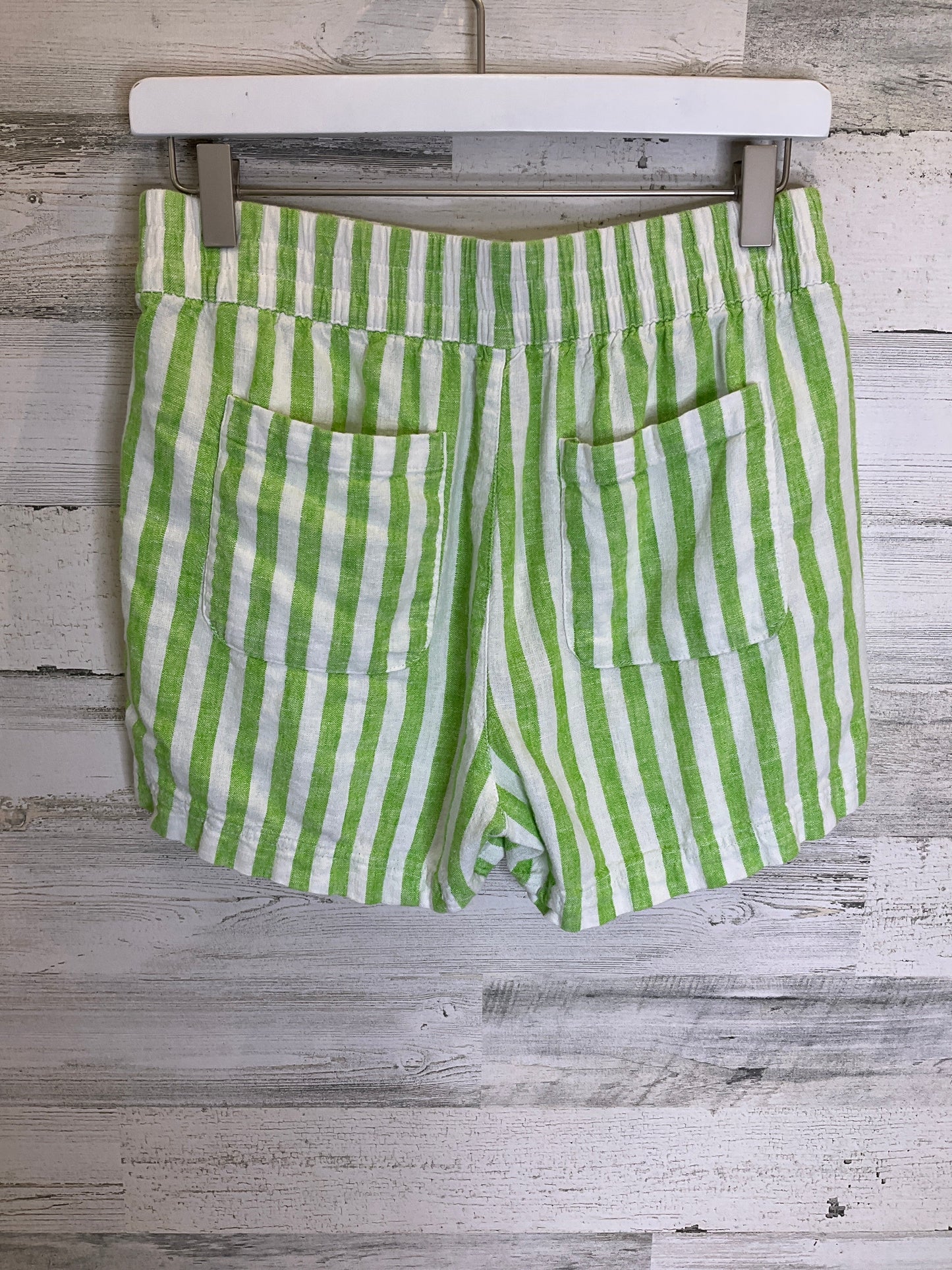 Green & White Shorts Old Navy, Size 6