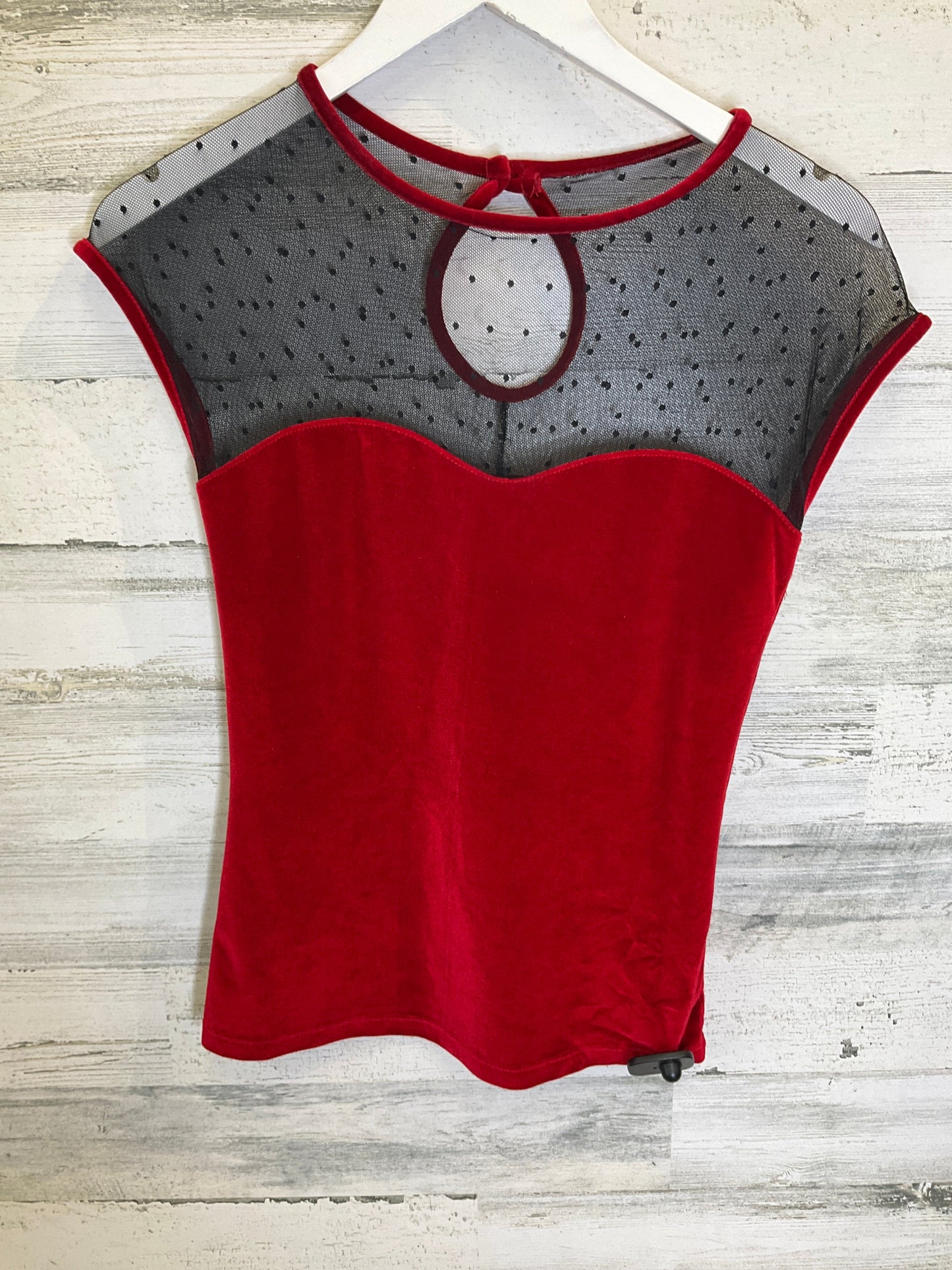 Black & Red Top Short Sleeve Clothes Mentor, Size M
