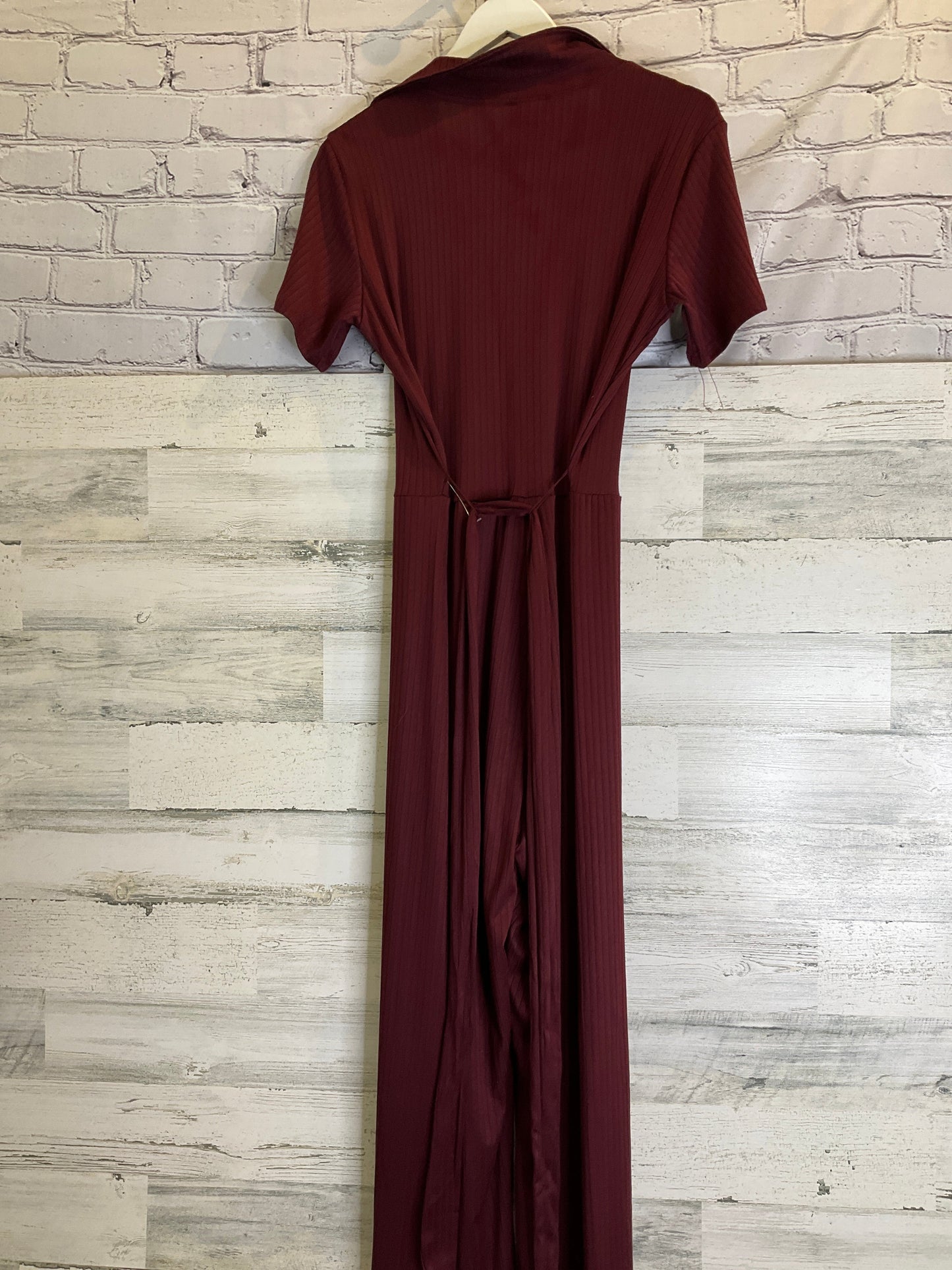 Red Jumpsuit Clothes Mentor, Size L