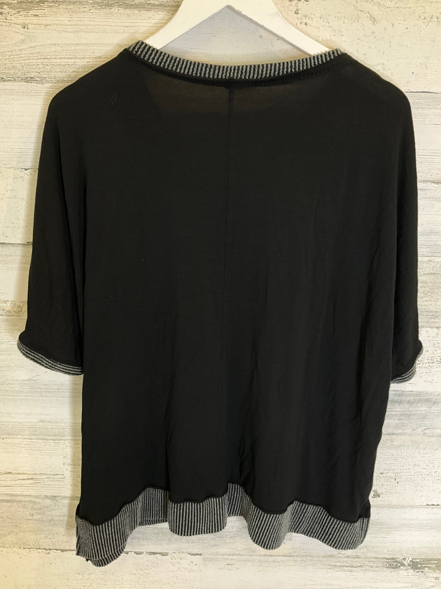 Top Short Sleeve By Blumin In Black, Size: 2x