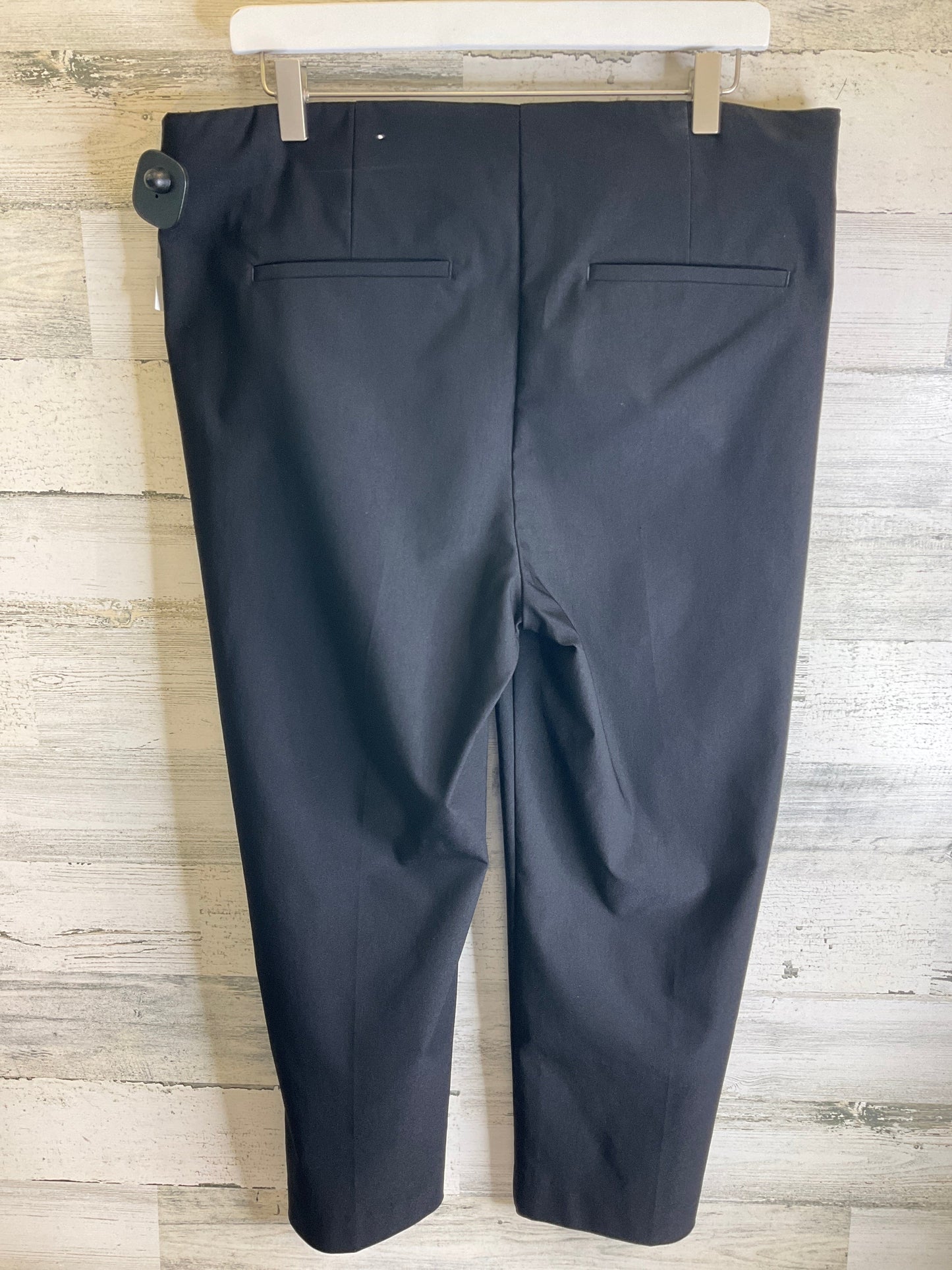 Pants Cropped By Chicos In Black, Size: 14