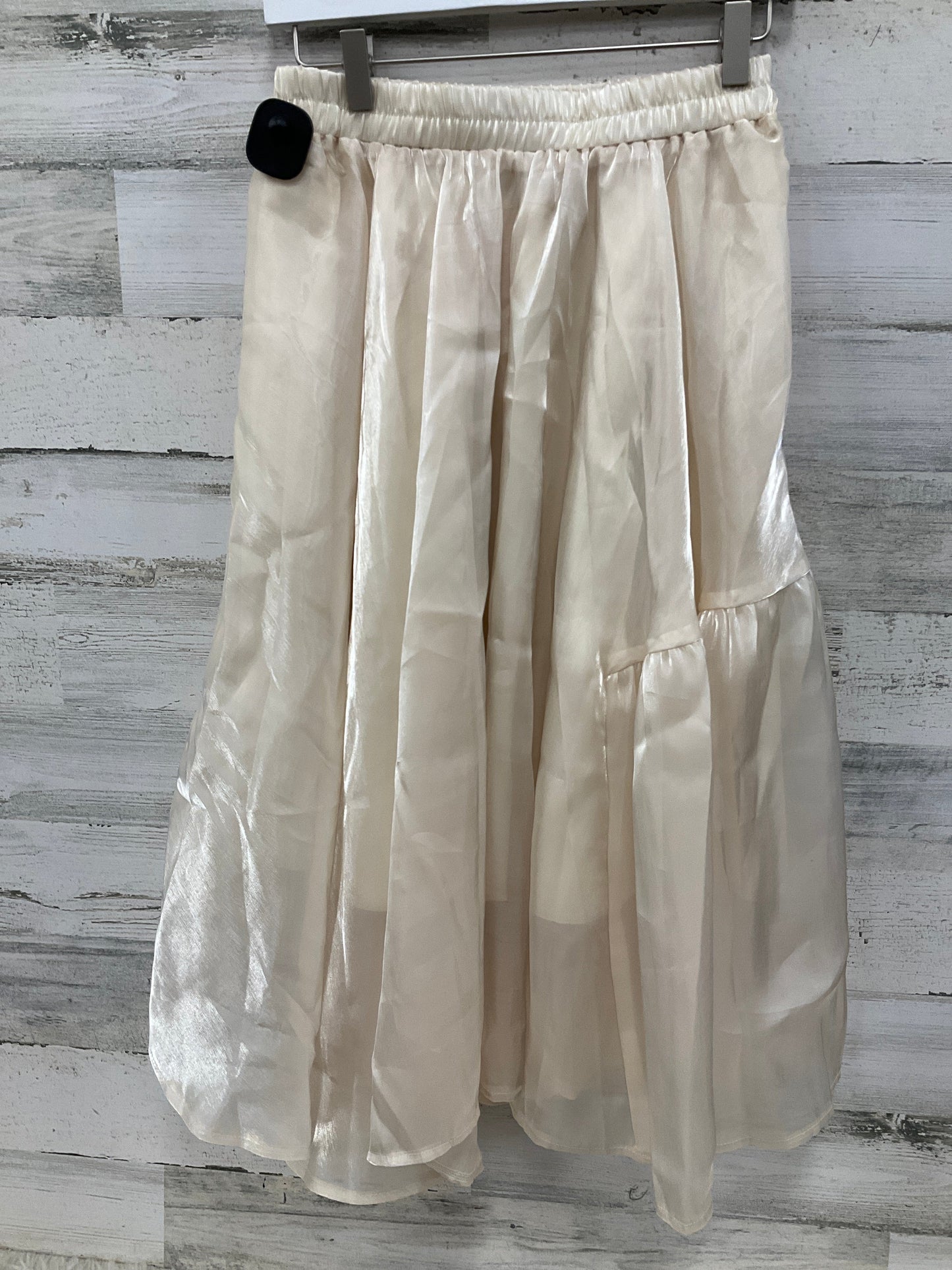 Skirt Midi By Clothes Mentor In Cream, Size: 12