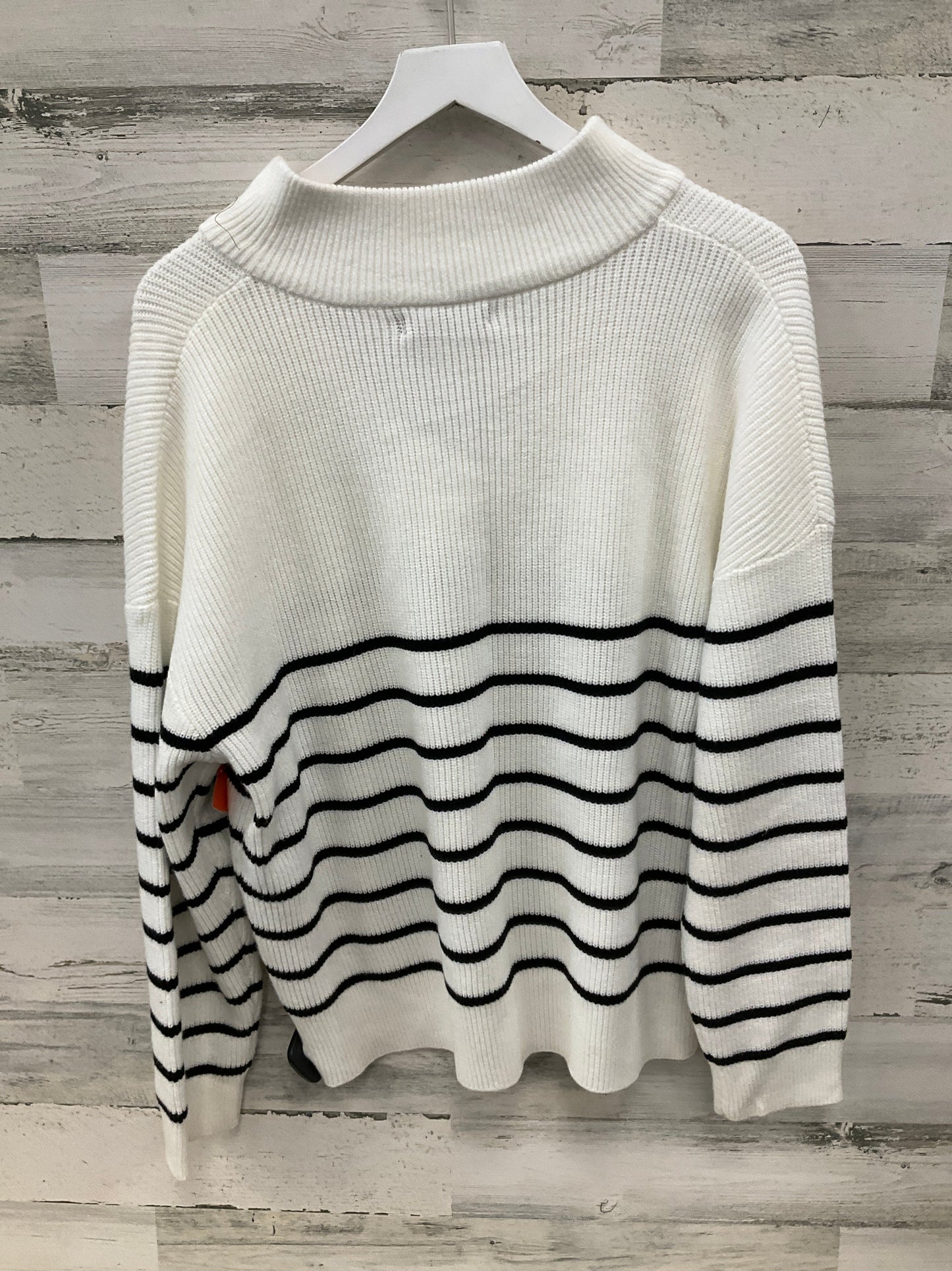 Sweater By Clothes Mentor In Cream, Size: L