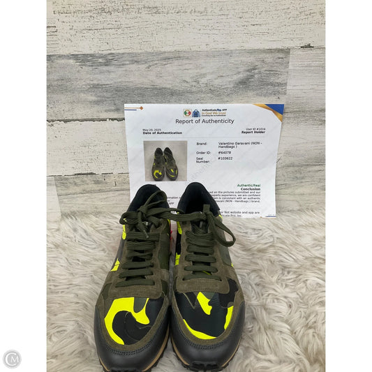 Shoes Luxury Designer By Valentino-garavani In Camouflage Print, Size: 8.5