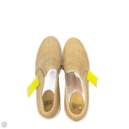 Shoes Flats By Sofft In Gold, Size: 8