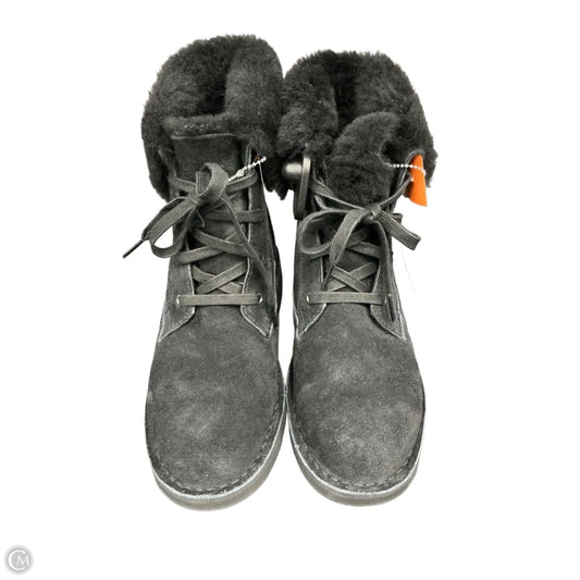 Boots Designer By Ugg In Black, Size: 7