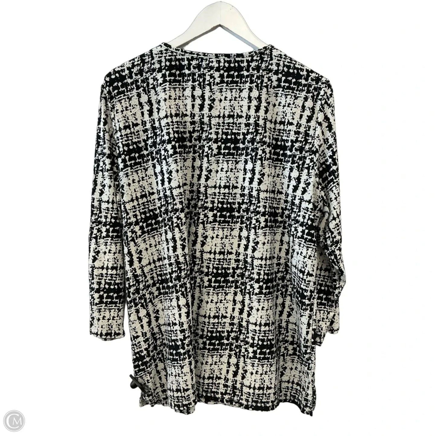 Top Long Sleeve By Clothes Mentor In Black & White, Size: Xl