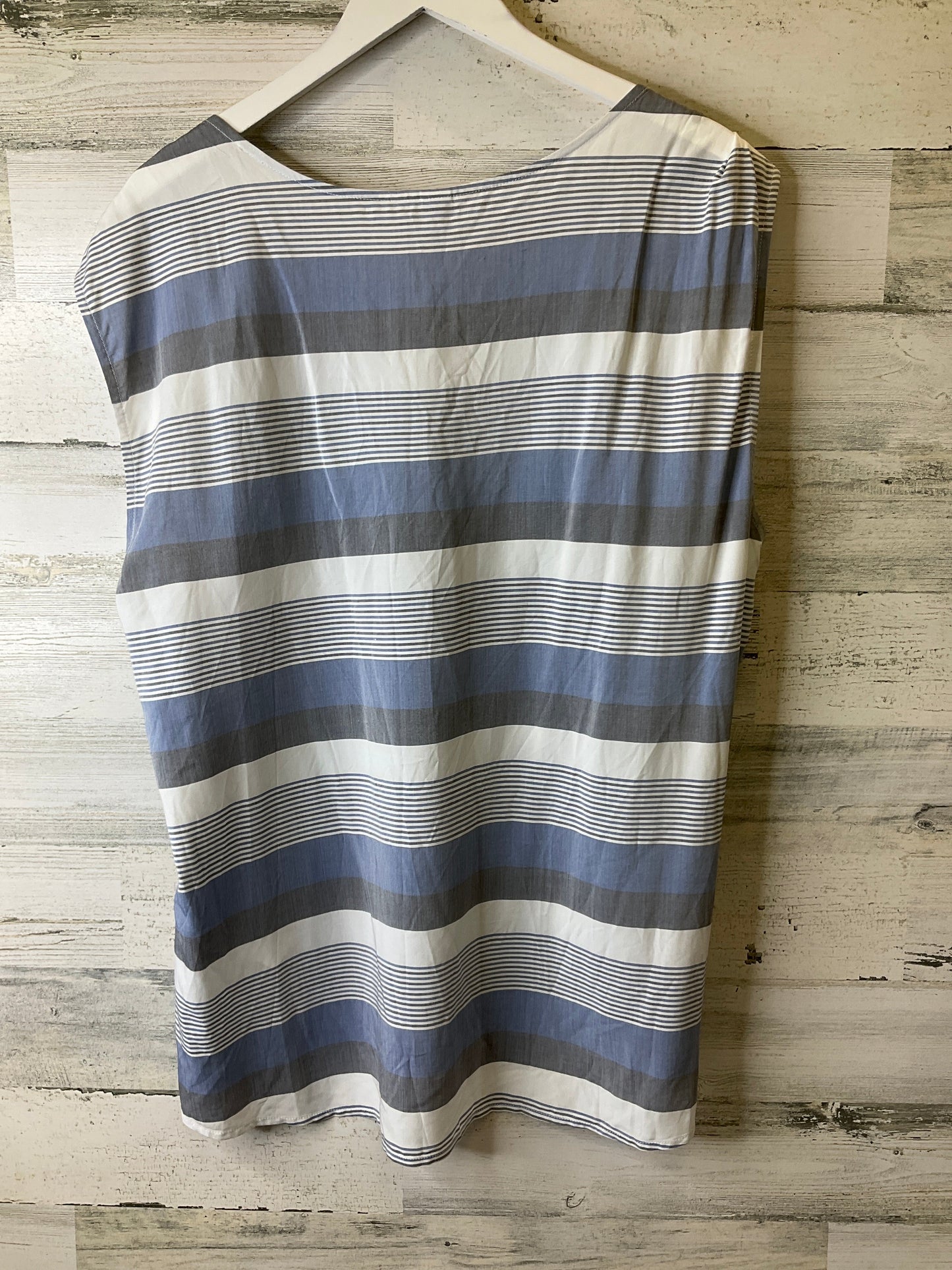 Top Sleeveless By Old Navy  Size: Xl