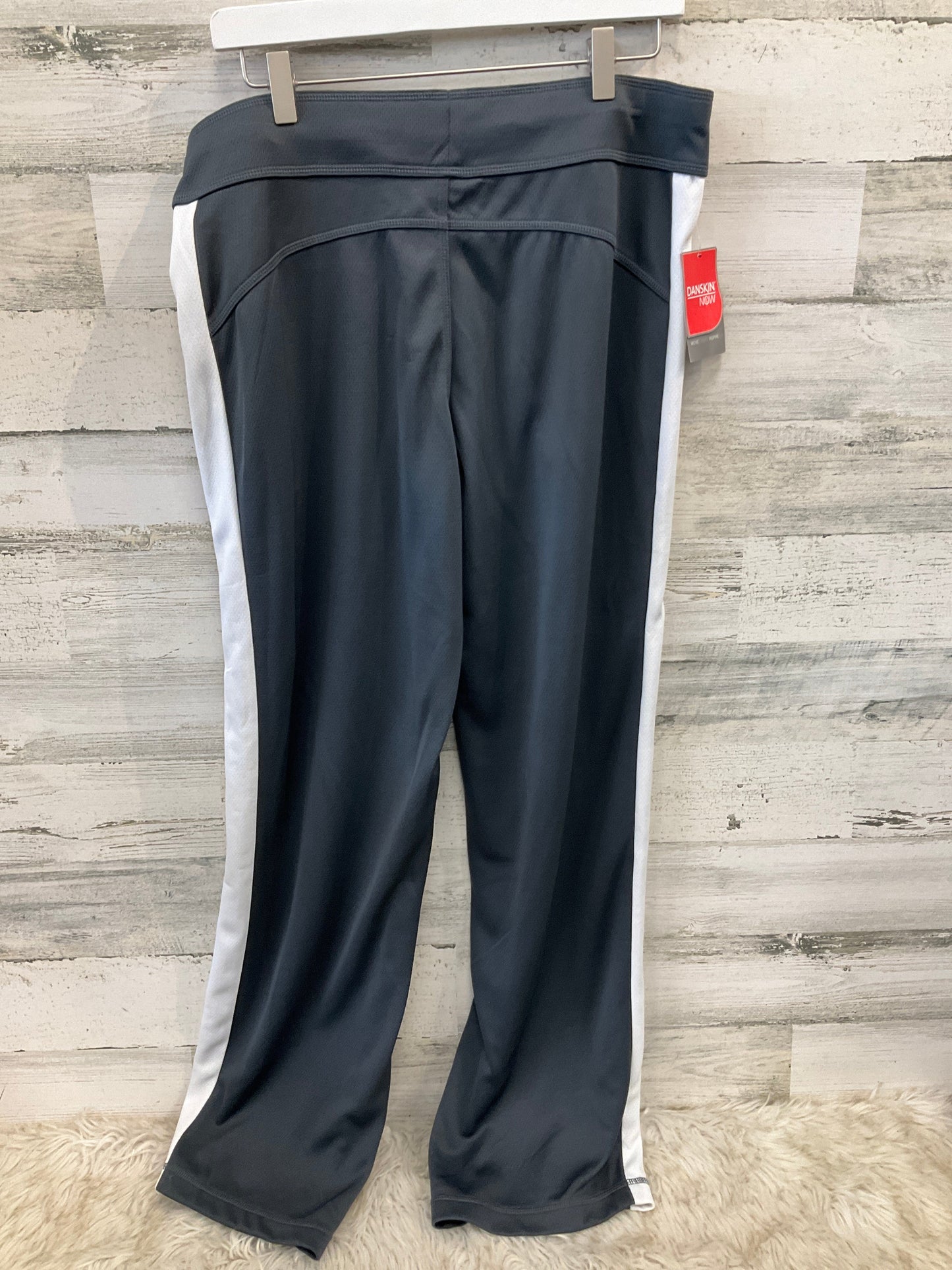 Athletic Pants By Danskin In Grey, Size: L