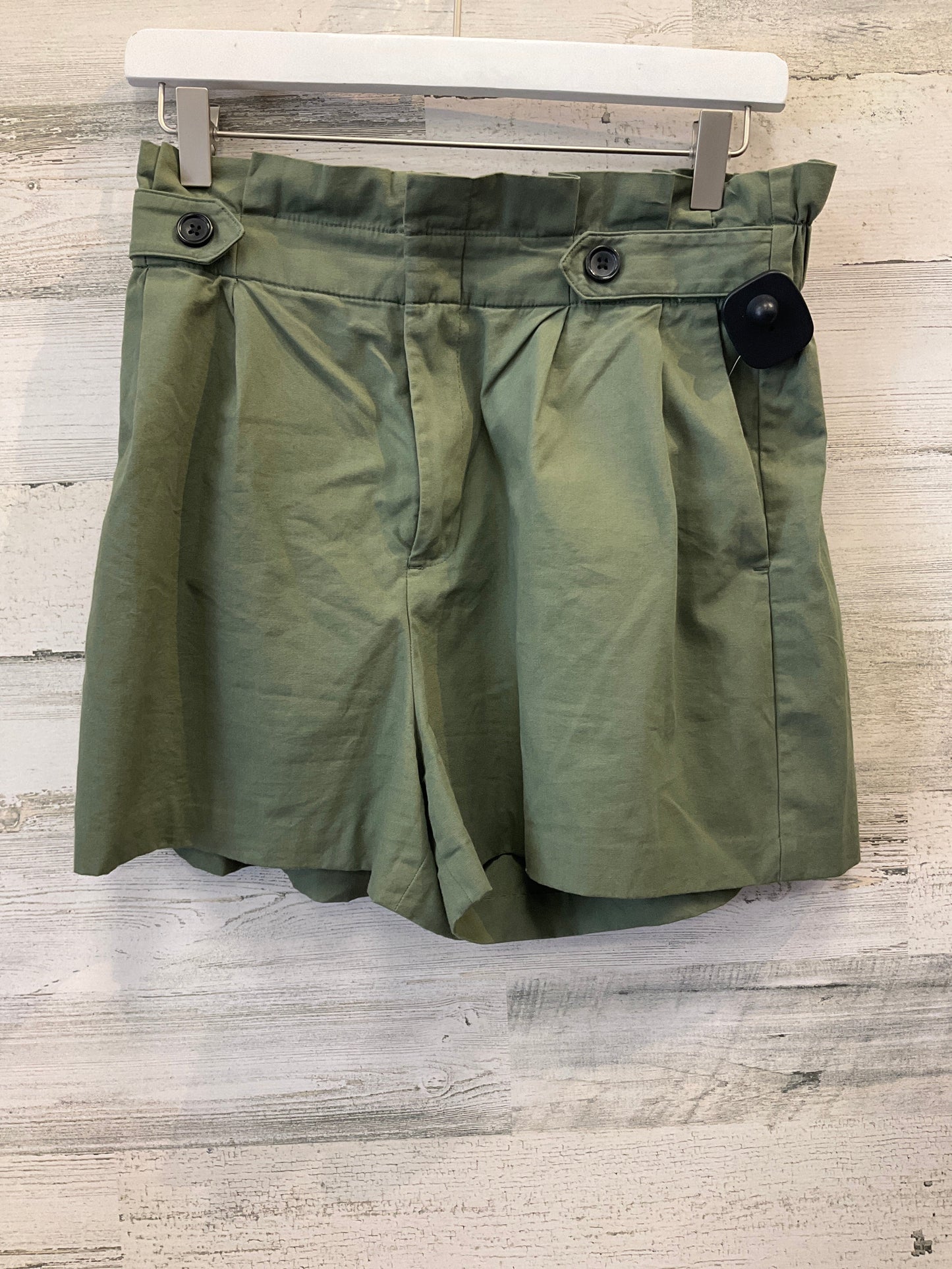 Green Shorts Banana Republic O, Size 6