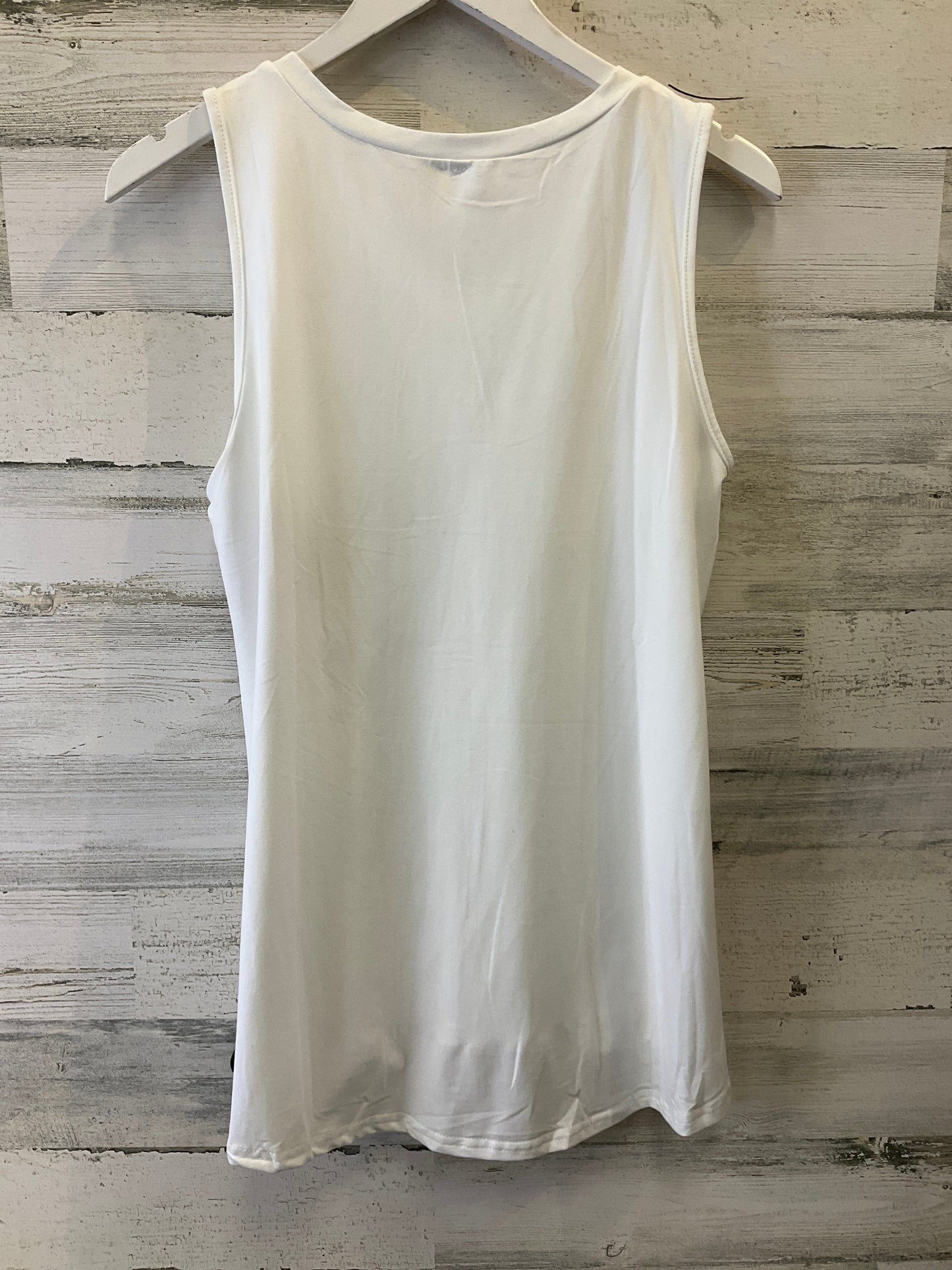 White Top Sleeveless Clothes Mentor, Size M