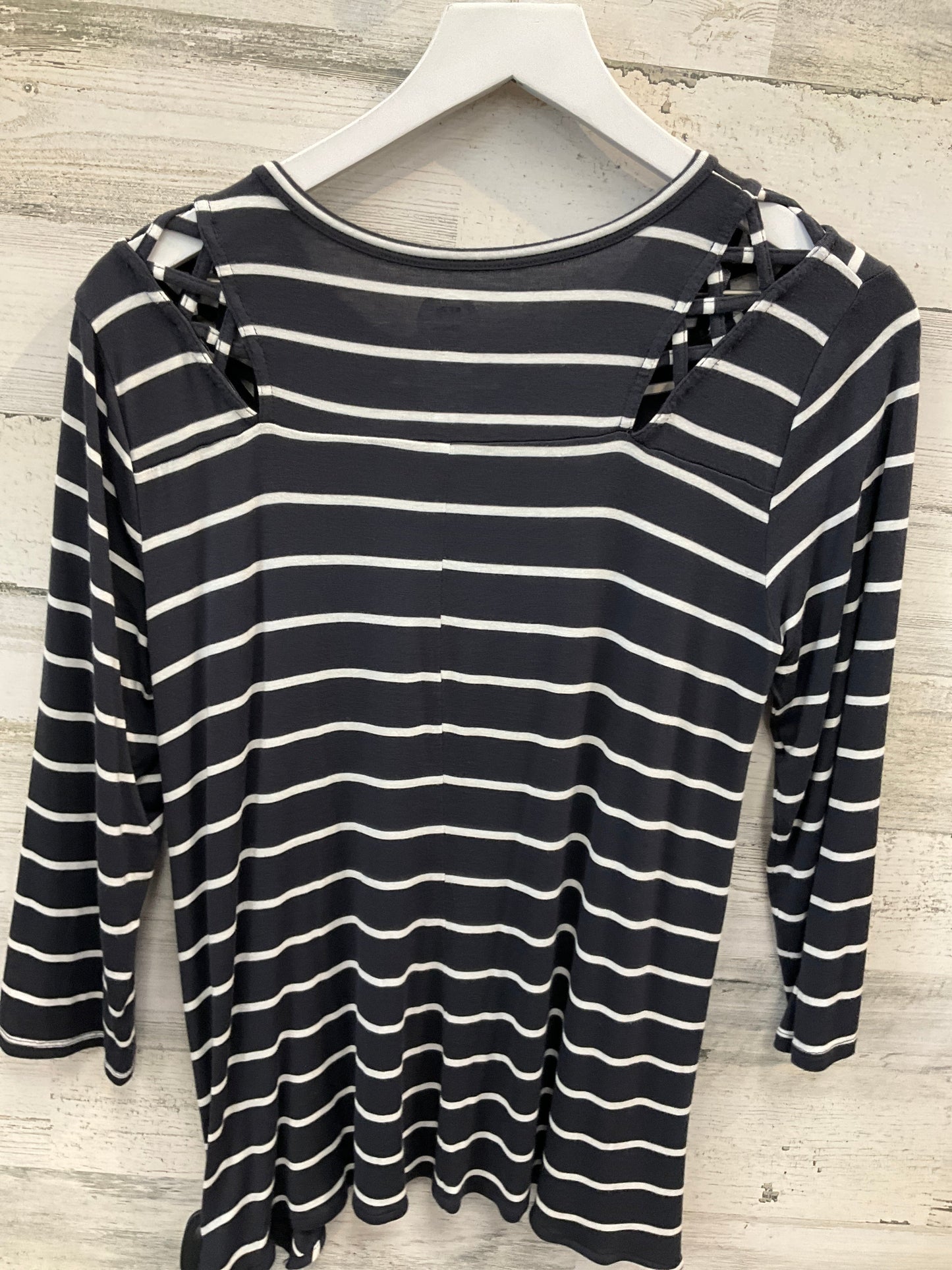 Top 3/4 Sleeve By Maurices In Navy, Size: M