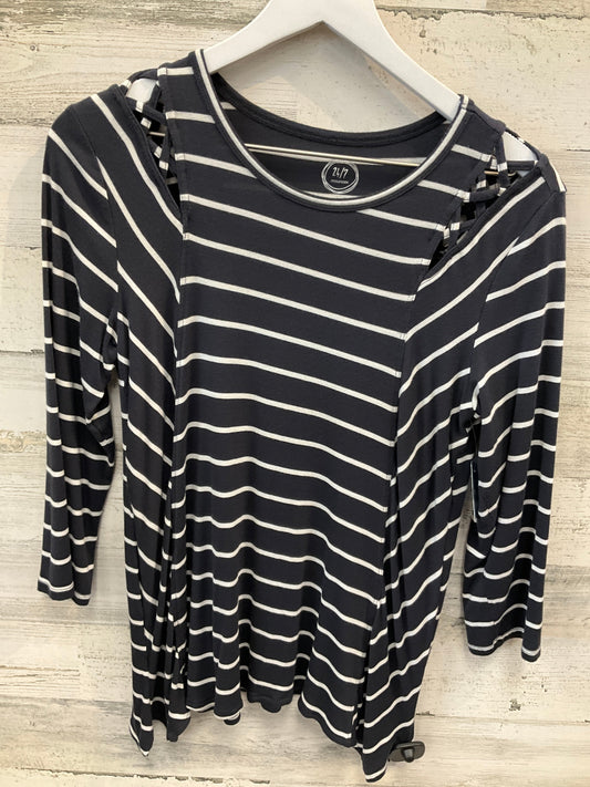 Top 3/4 Sleeve By Maurices In Navy, Size: M