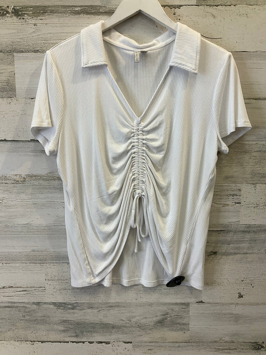 White Top Short Sleeve Cato, Size L