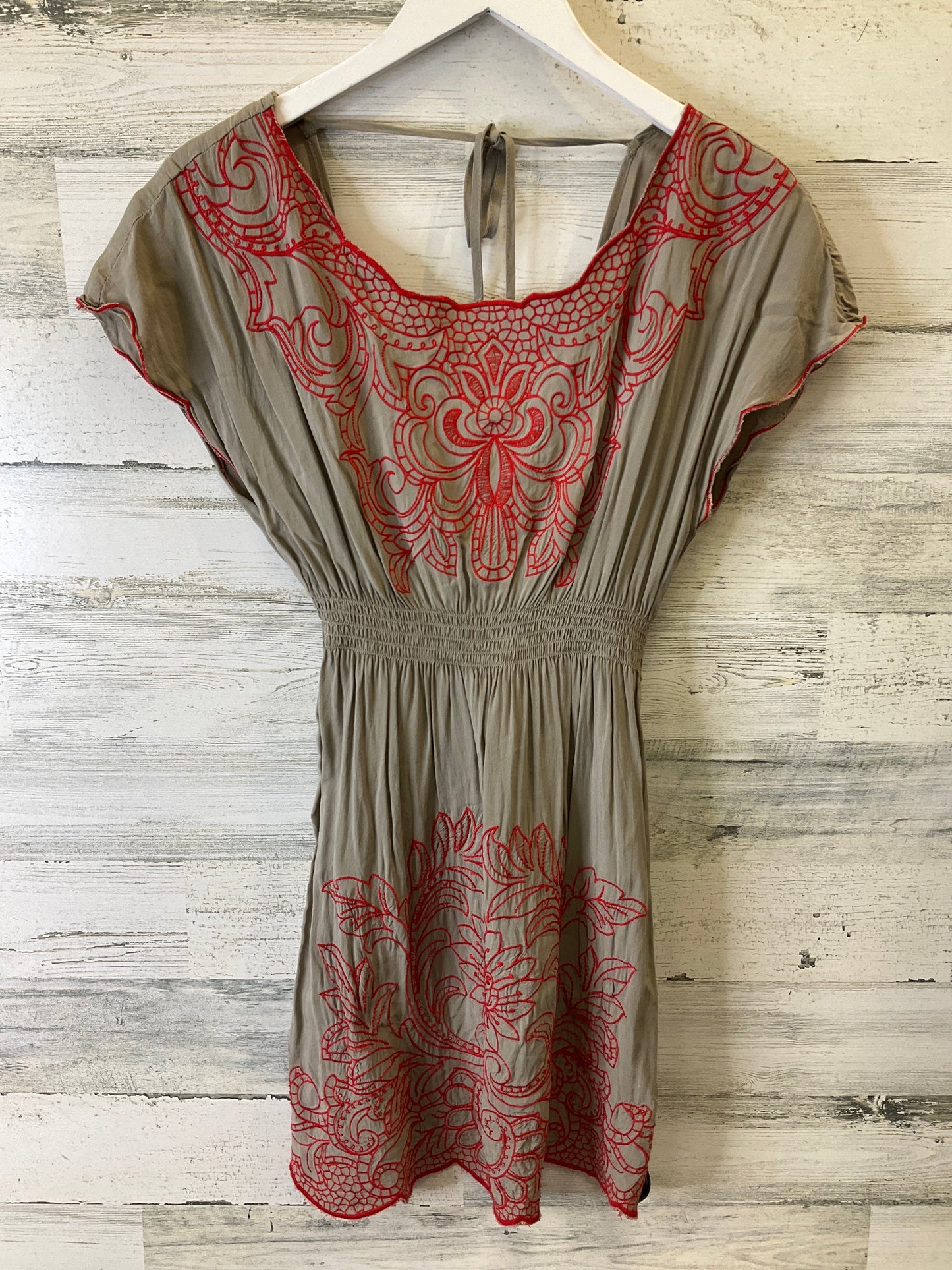 Taupe Top Short Sleeve Flying Tomato, Size S