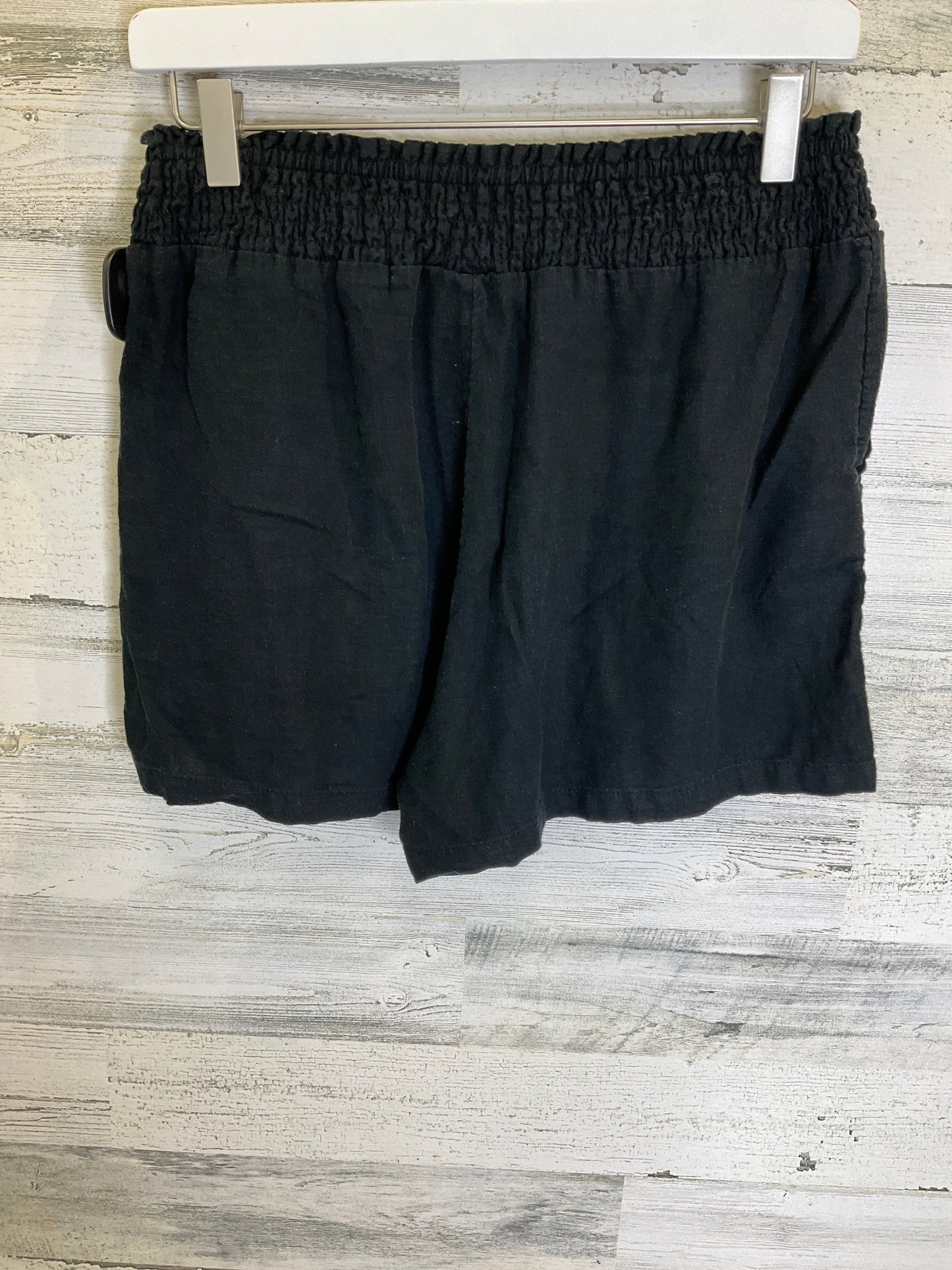 Black Shorts Universal Thread, Size 4