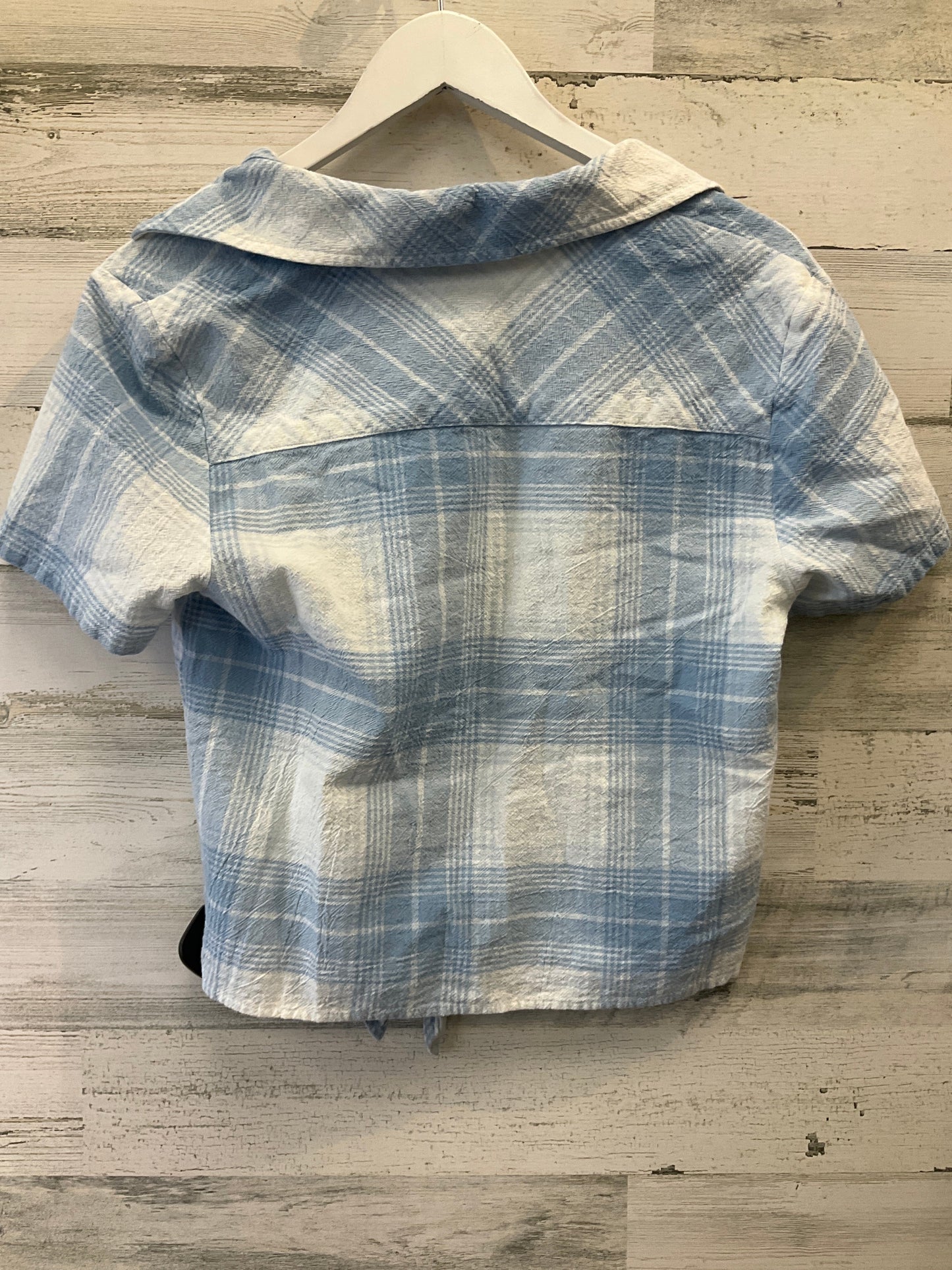 Blue Top Short Sleeve Universal Thread, Size M