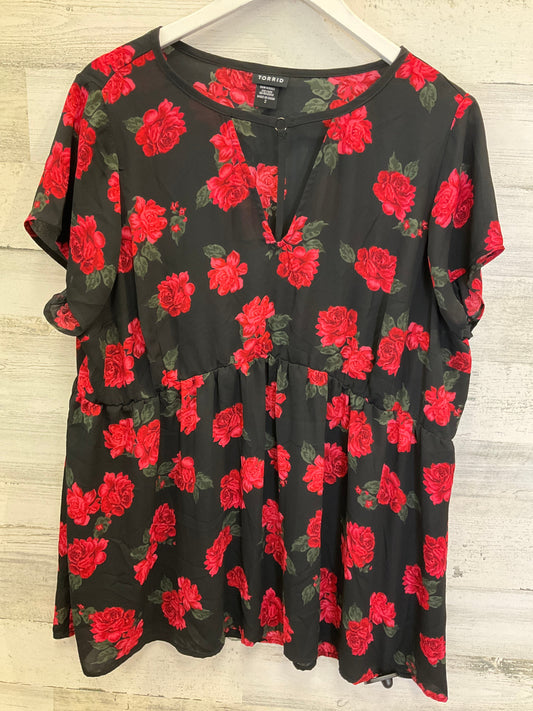 Black & Red Top Short Sleeve Torrid, Size 2x