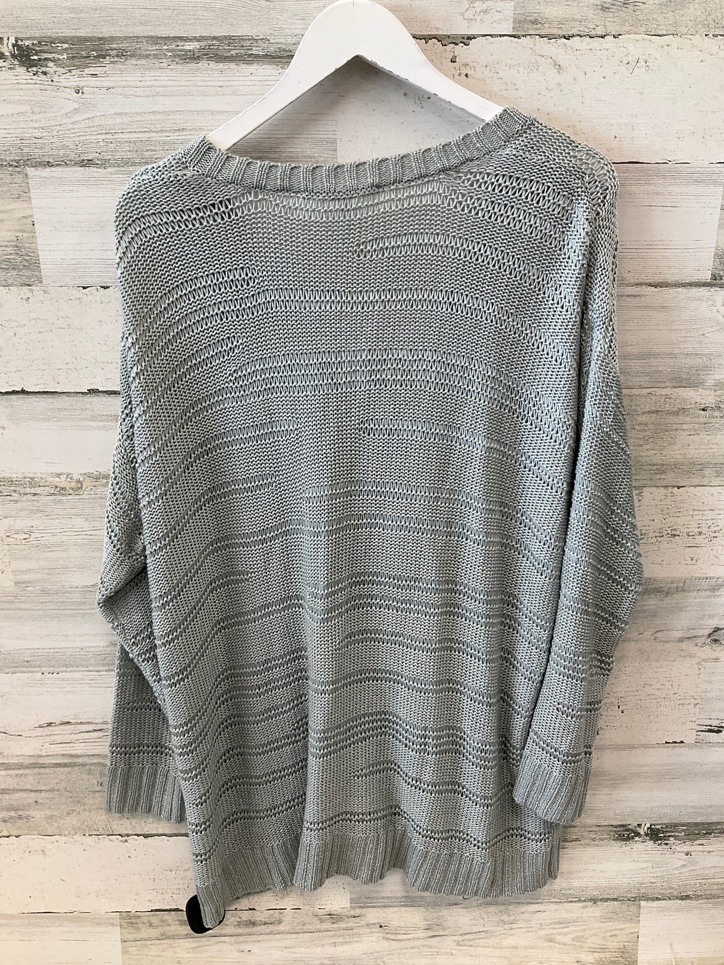 Sweater By Bcbgeneration In Grey, Size: L