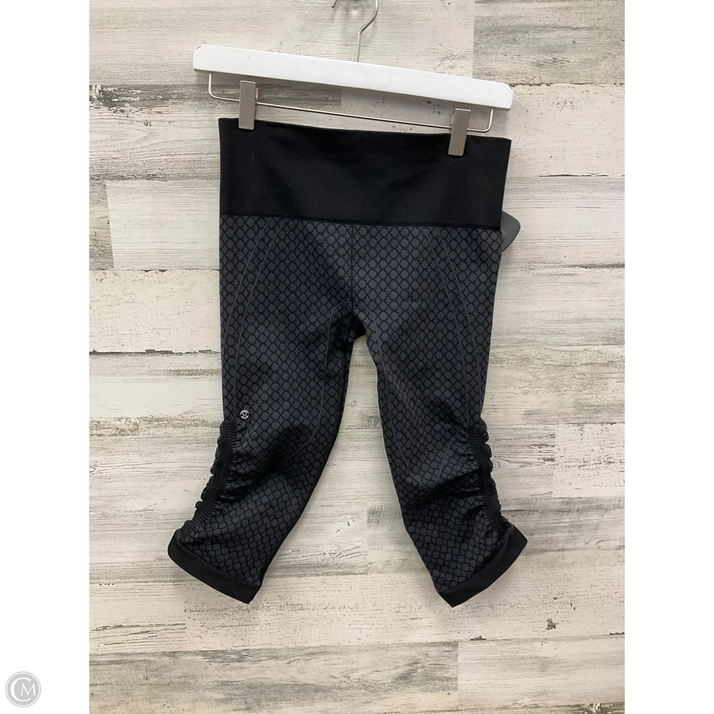 Athletic Leggings Capris By Lululemon In Black & Grey, Size: 6