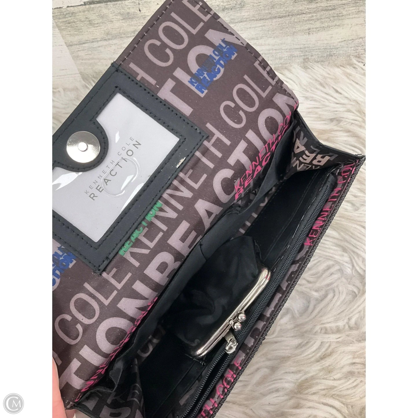 Wristlet By Kenneth Cole Reaction, Size: Large