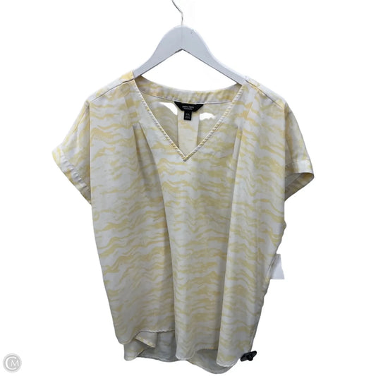 Top Short Sleeve By Vera Bradley In Yellow, Size: Xxl