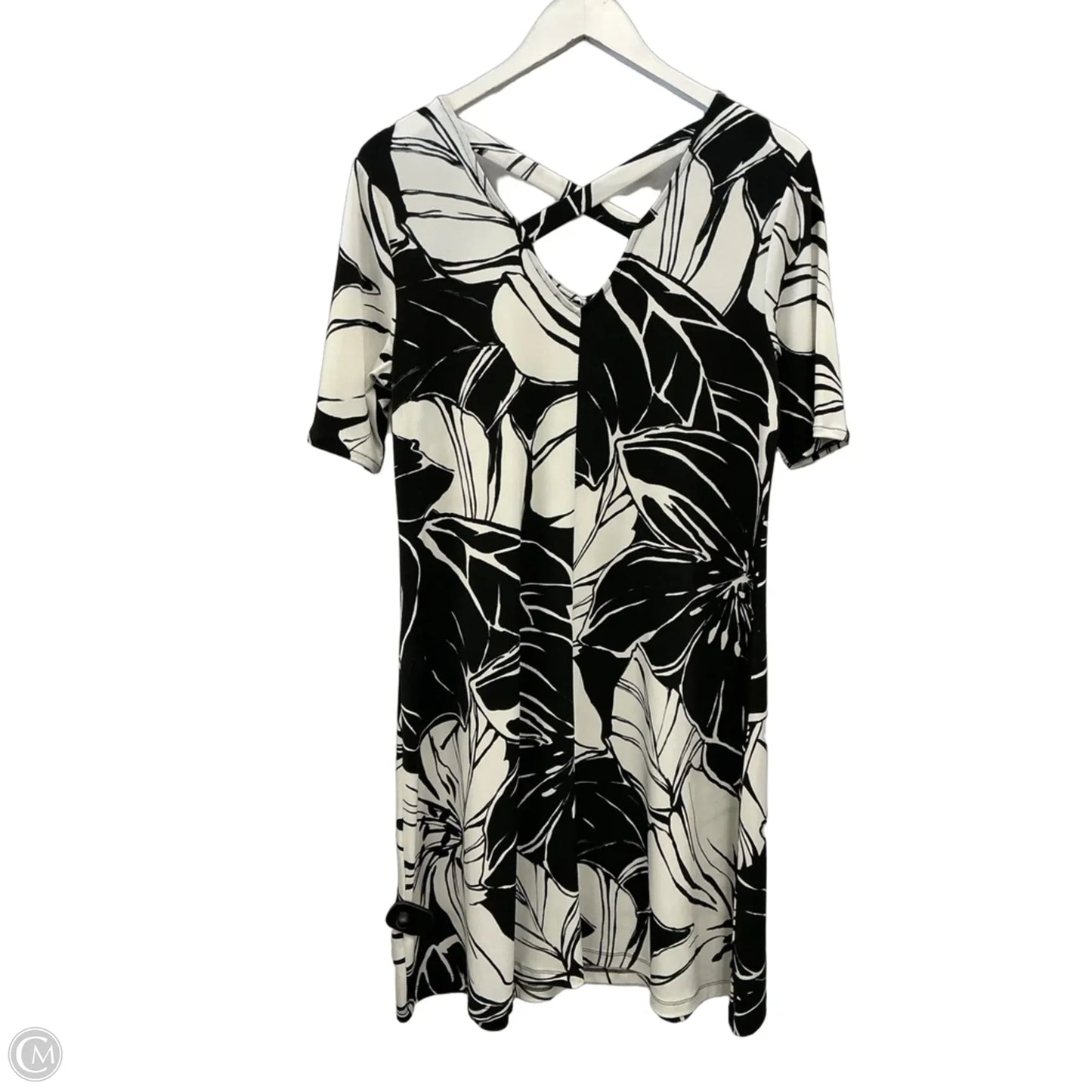 Dress Casual Short By Chicos In Black & White, Size: S