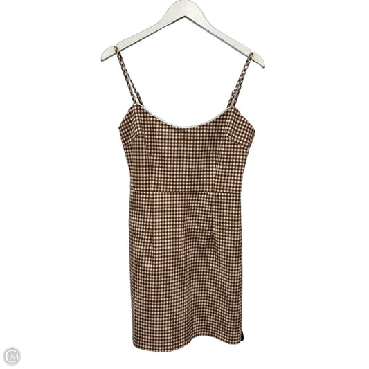 Dress Casual Short By Urban Outfitters In Checkered Pattern, Size: M