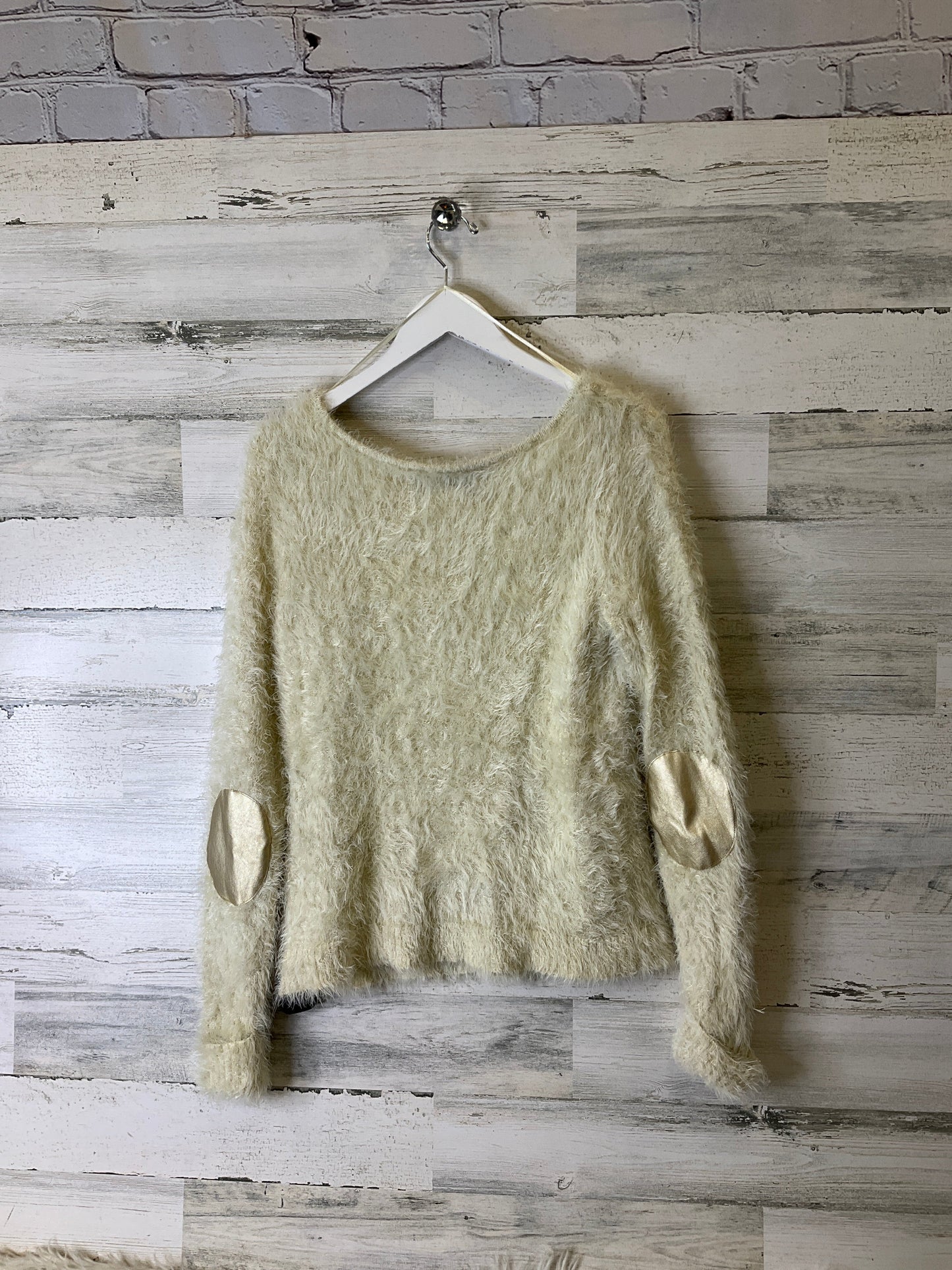 Sweater By Jennifer Lopez In Gold, Size: M