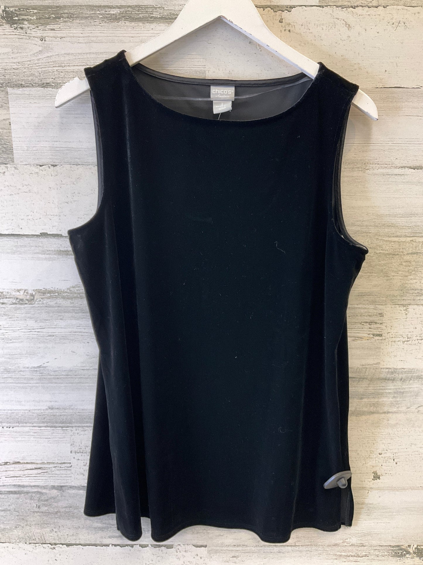 Top Sleeveless Basic By Chicos In Black, Size: L