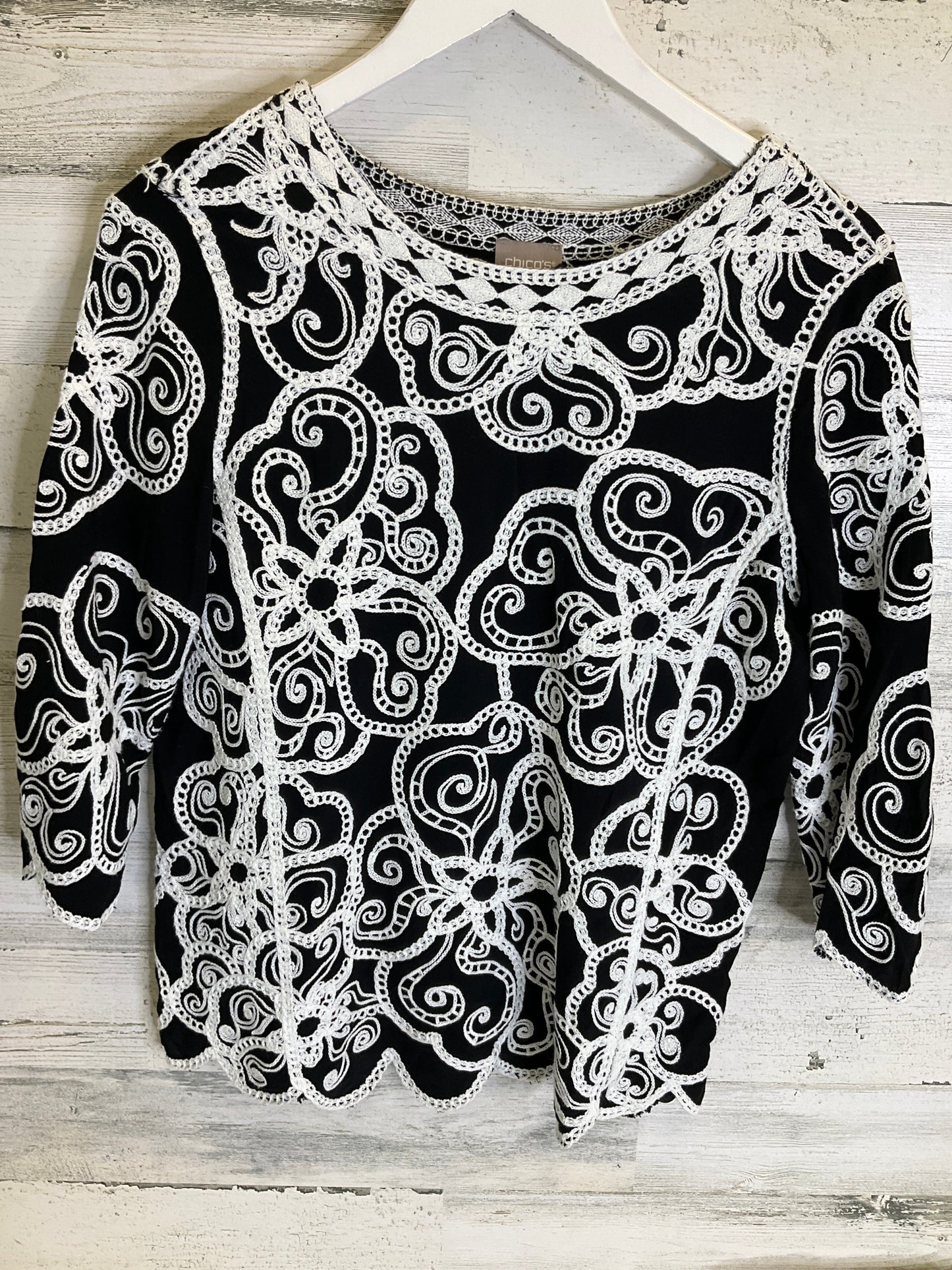 Black & White Top 3/4 Sleeve Chicos, Size Xs