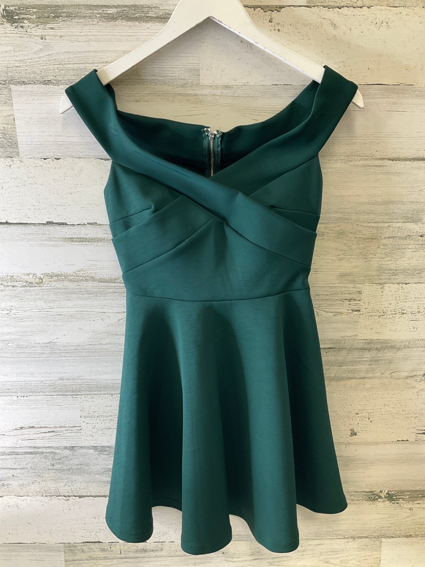 Dress Party Short By Windsor In Green, Size: S