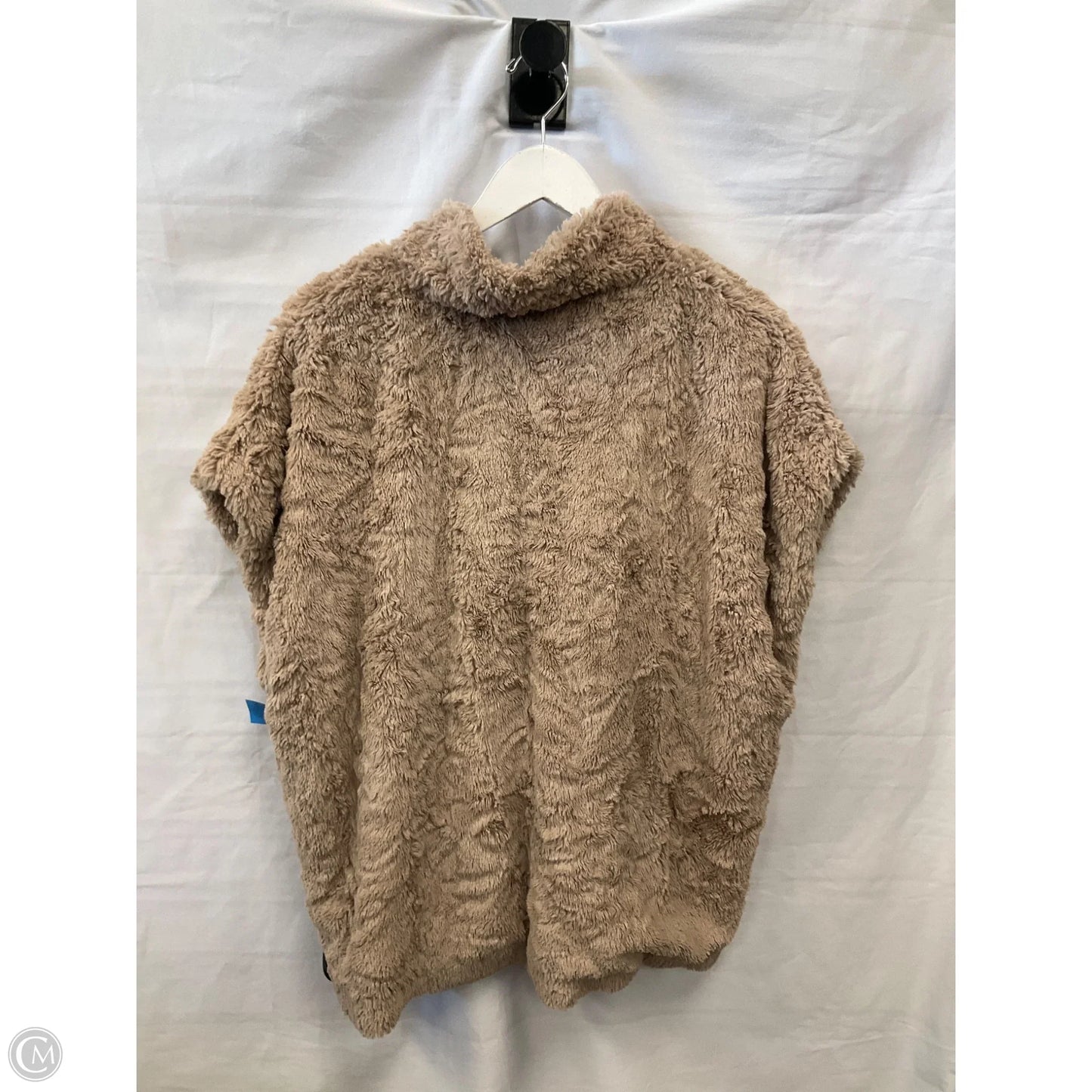 Vest Faux Fur & Sherpa By Clothes Mentor In Tan, Size: L