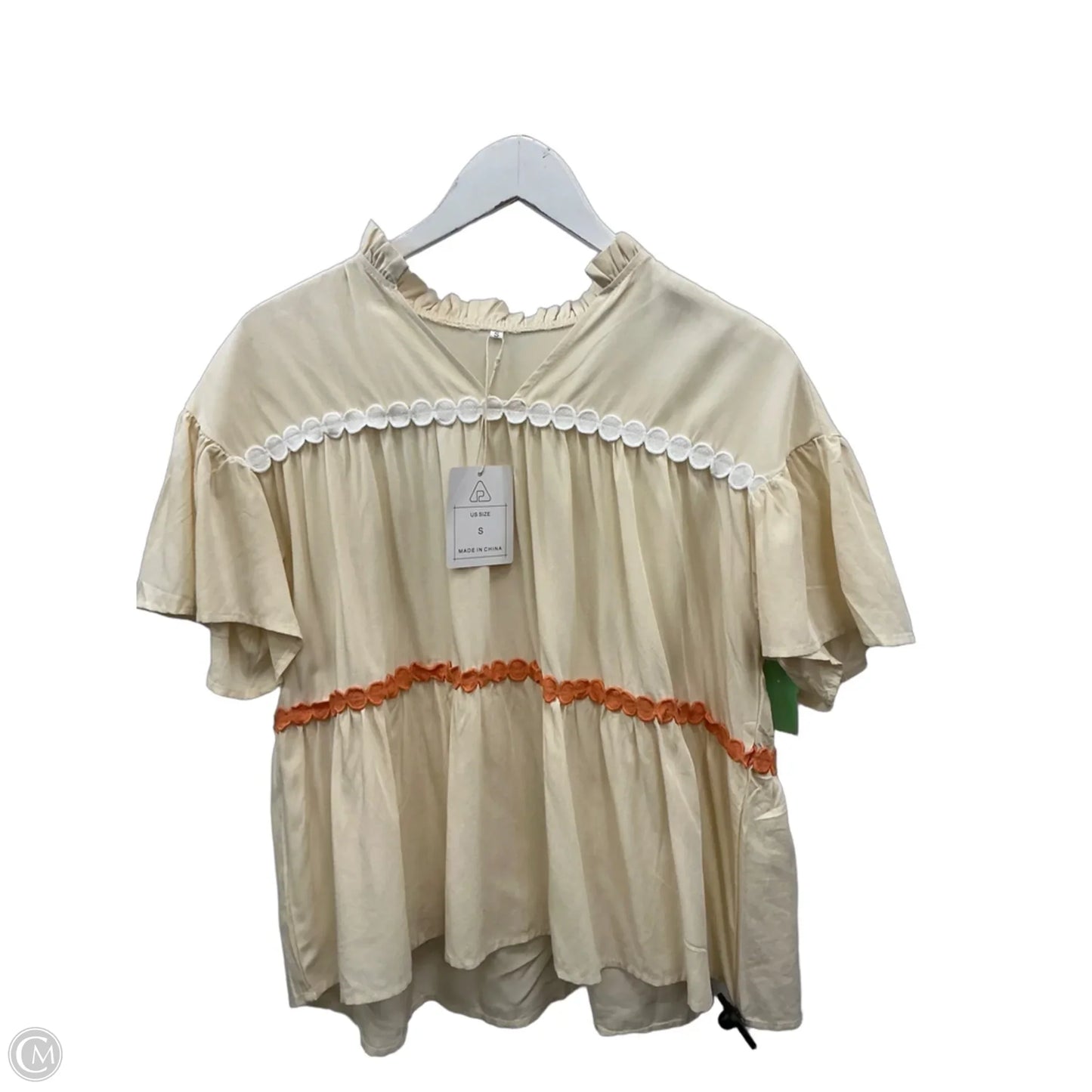 Top Short Sleeve By Clothes Mentor In Cream, Size: S