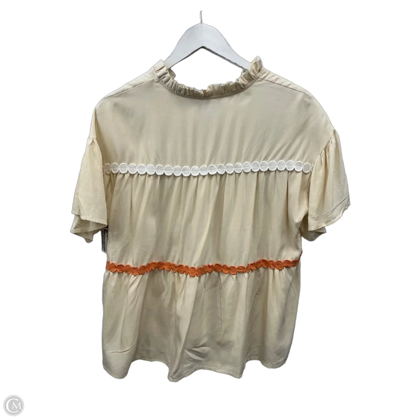 Top Short Sleeve By Clothes Mentor In Cream, Size: S