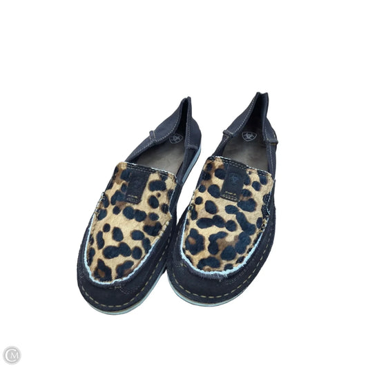 Shoes Flats By Ariat In Animal Print, Size: 9