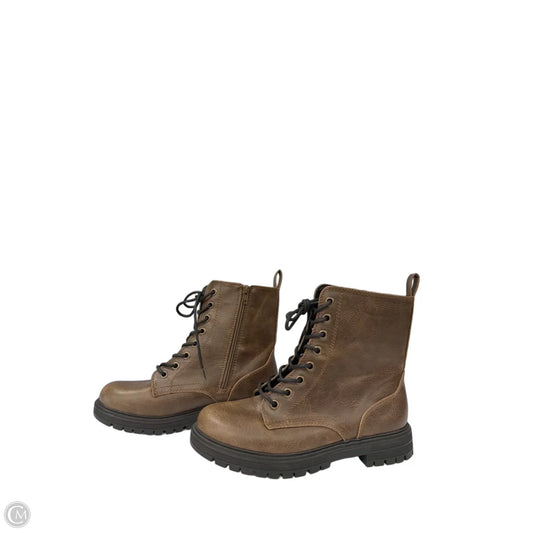 Boots Ankle Flats By So In Brown, Size: 8.5