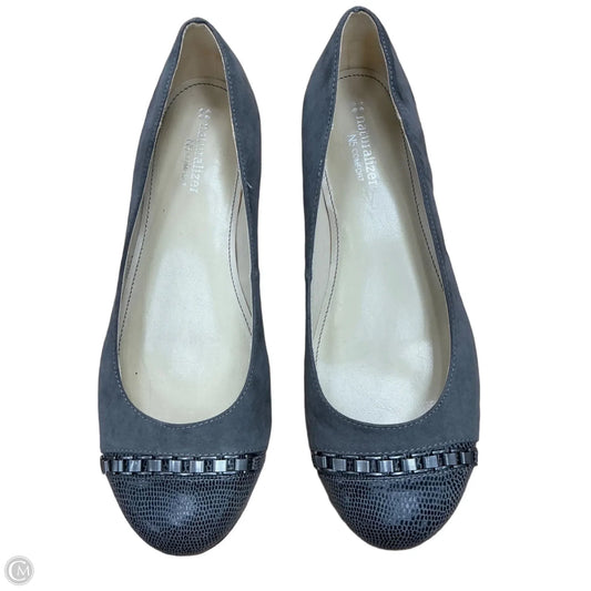 Shoes Flats By Naturalizer In Grey, Size: 8
