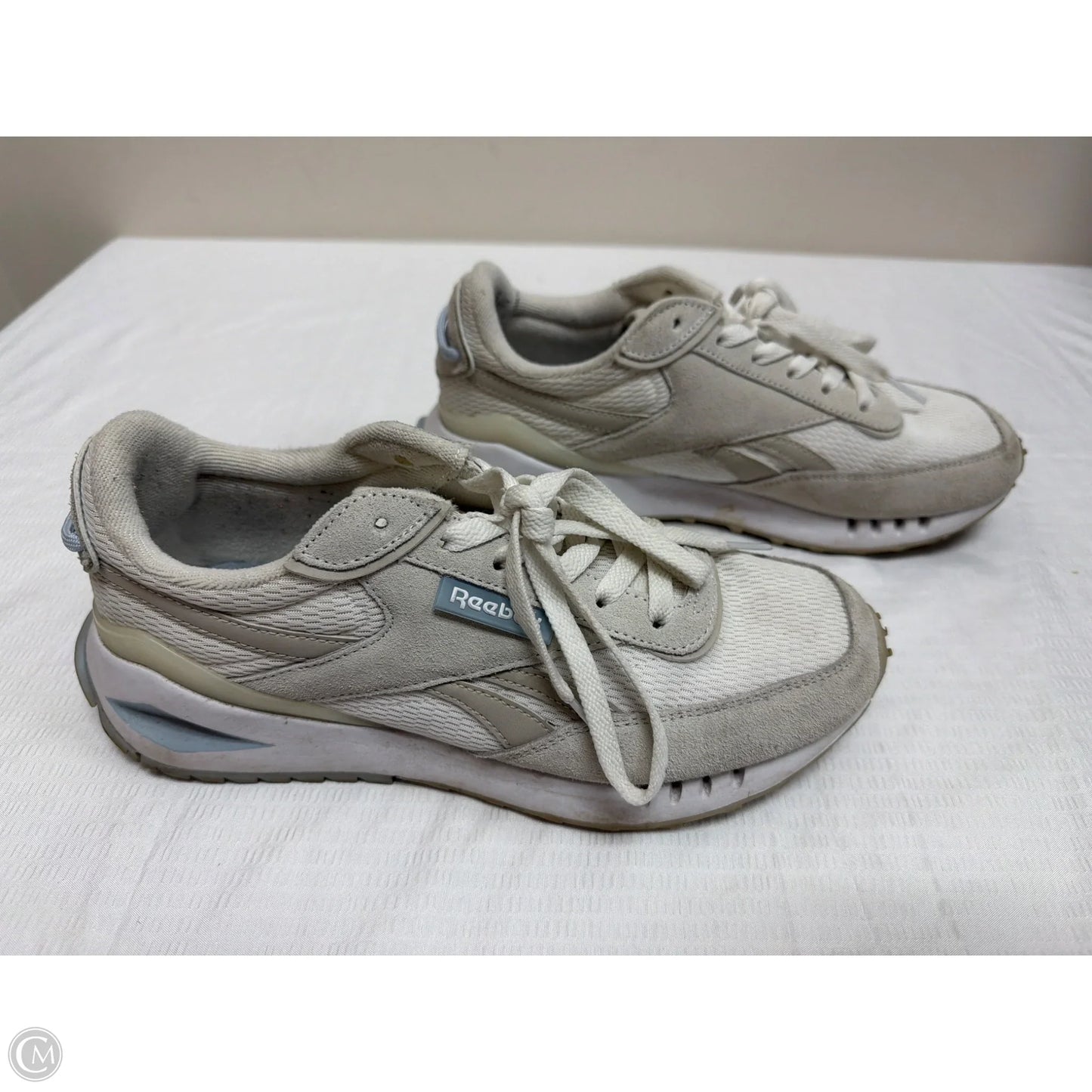 Shoes Sneakers By Reebok In Tan, Size: 8