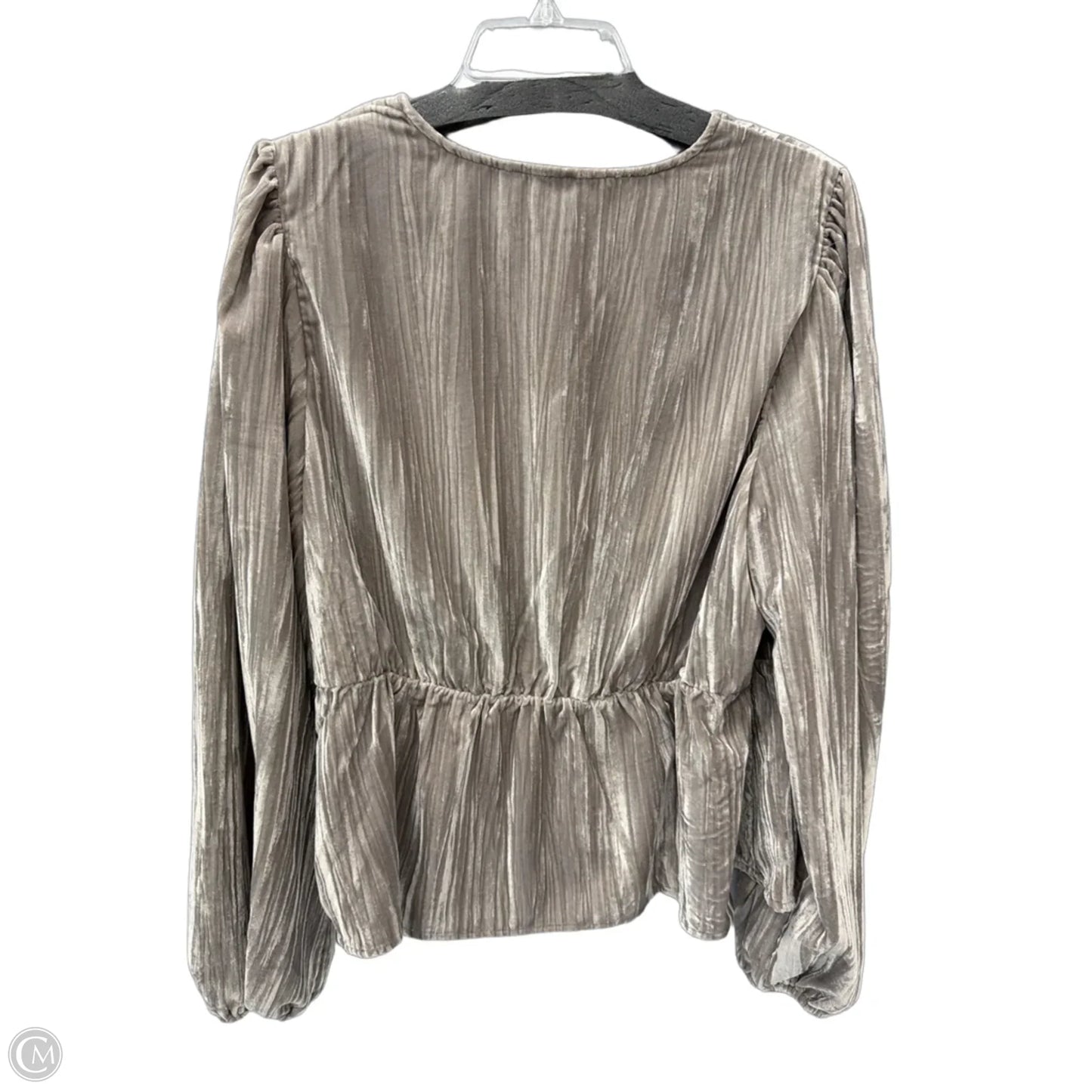 Top Long Sleeve By Gap In Grey, Size: Xl