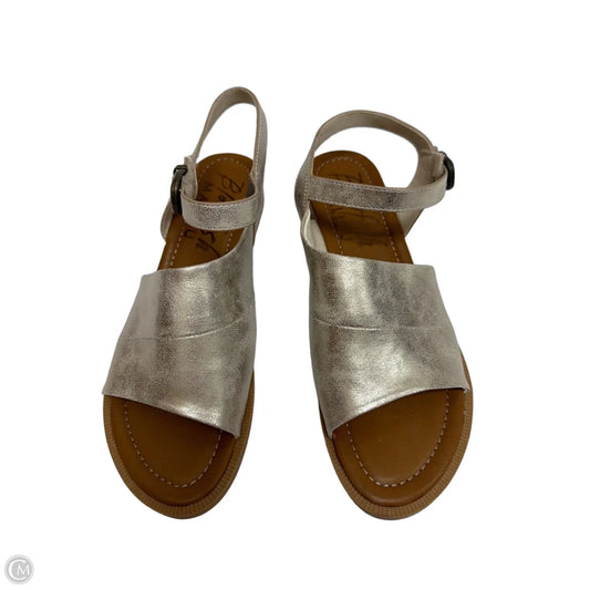 Sandals Flats By Blowfish In Gold, Size: 11