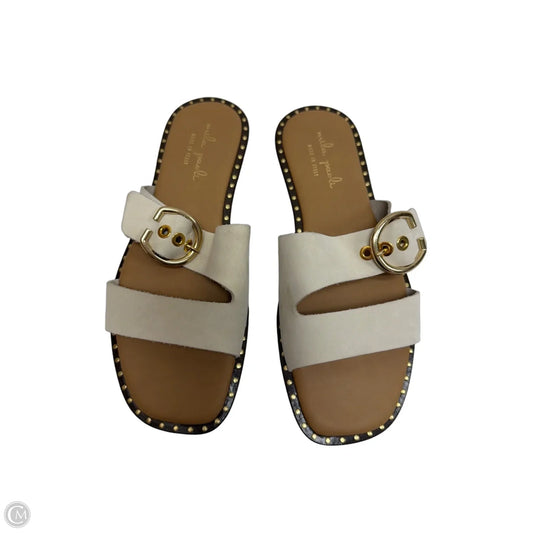 Sandals Flats By Clothes Mentor In Cream, Size: 7.5