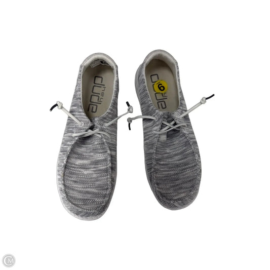 Shoes Flats By Hey Dude In Grey, Size: 9