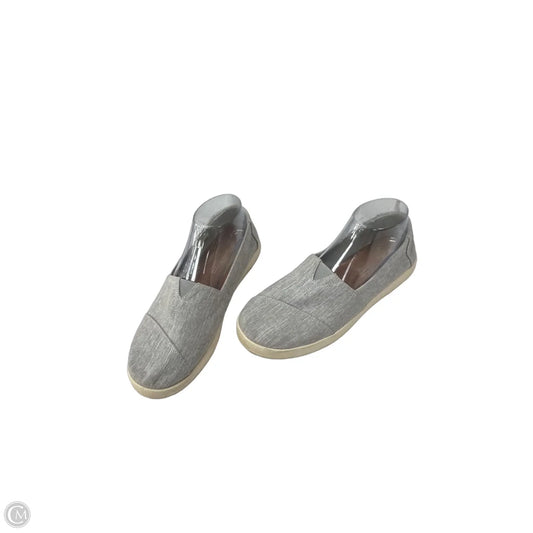 Shoes Flats By Toms In Grey, Size: 8