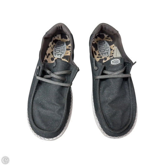 Shoes Flats By Hey Dude In Grey, Size: 7