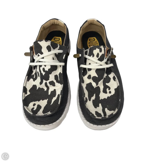 Shoes Flats By Hey Dude In Animal Print, Size: 9