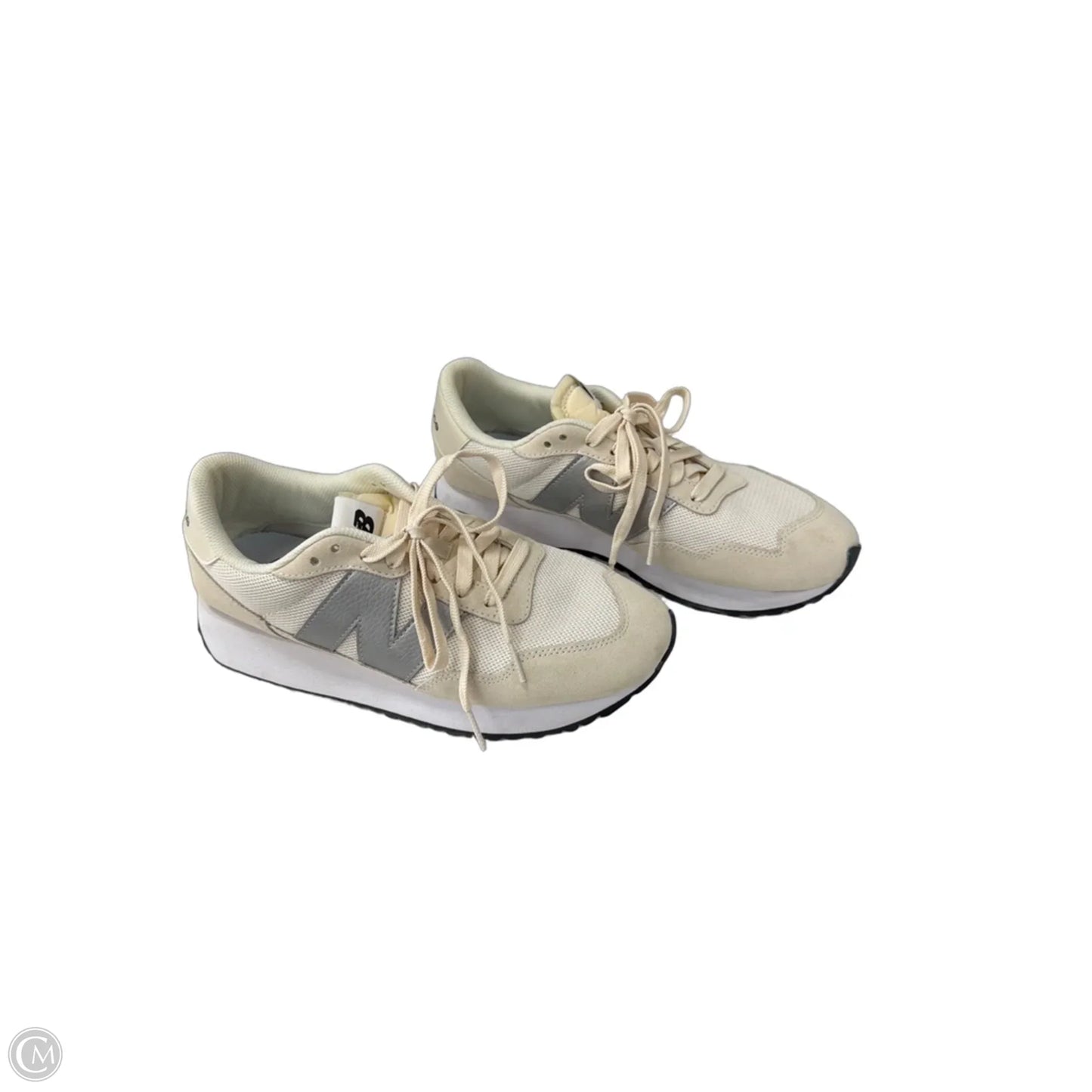 Shoes Athletic By New Balance In Cream, Size: 9.5