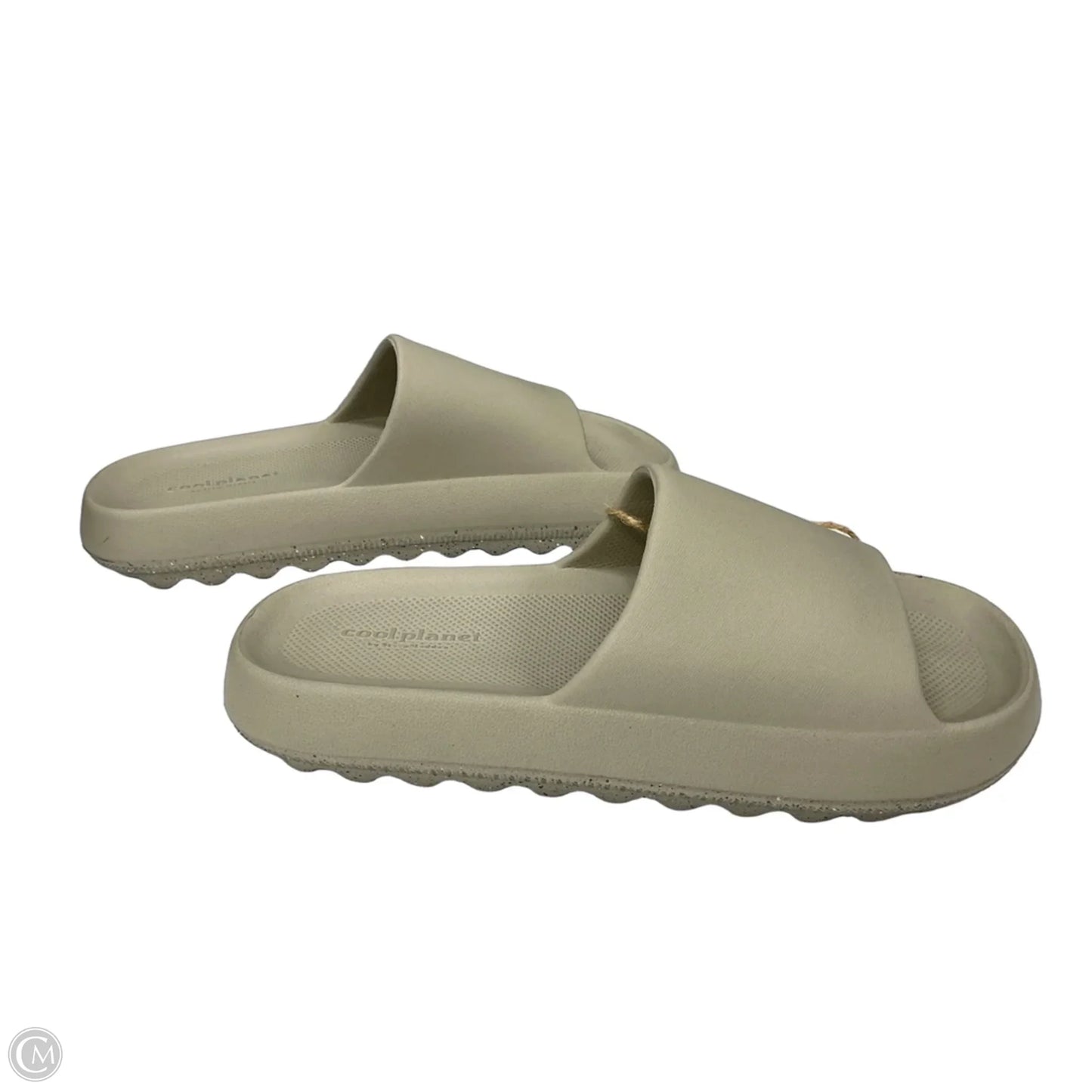 Sandals Flats By Clothes Mentor In Tan, Size: 8.5