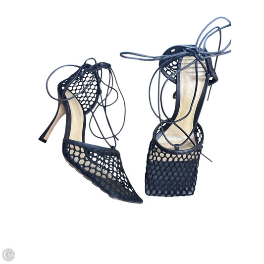Sandals Luxury Designer By Bottega Veneta In Black